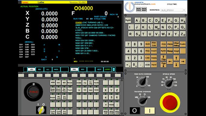 Pannello di un controllo numerico Fanuc per tornio: display con le quote degli assi e il programma in esecuzione, tastiera e pulsantiera di macchina